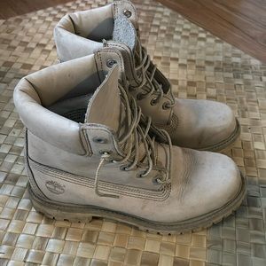 Timberland gray boots well loved women’s 7.5